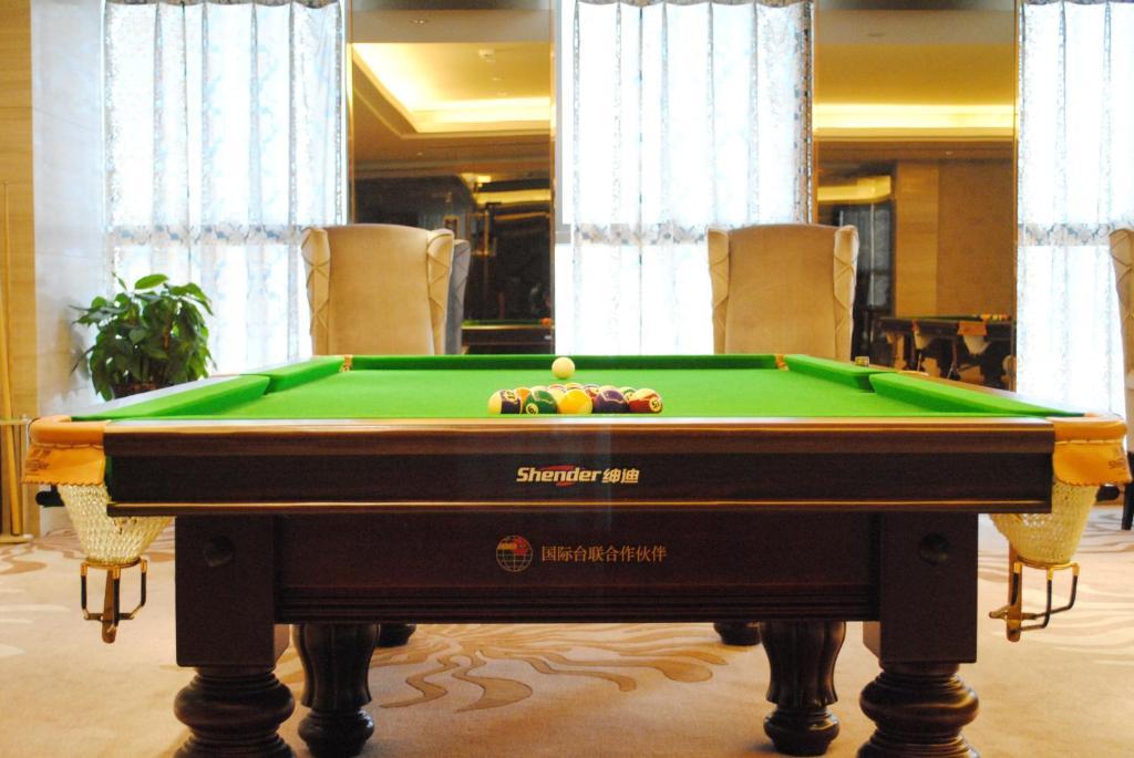 Datong Weidu International Hotel Екстериор снимка
