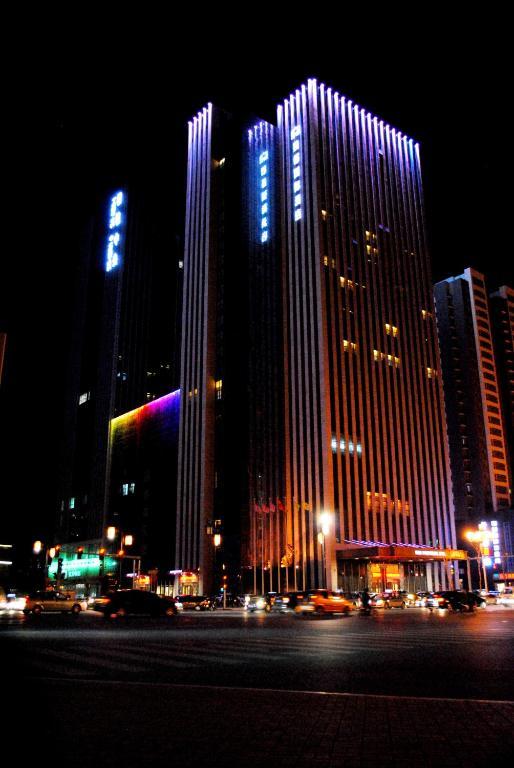 Datong Weidu International Hotel Екстериор снимка